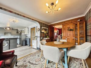 Kitchen/ Diner- click for photo gallery
